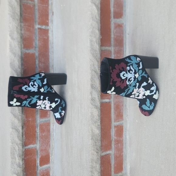 Rebecca Minkoff Bojana Boots 👢 - Picture 3 of 7